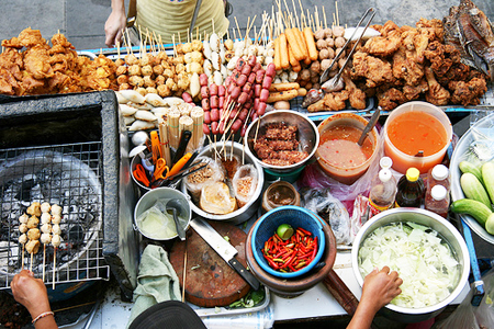 探索泰国美食：地道泰语表达，带你玩转舌尖上的泰国！